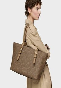 Tous CAPAZO BUCKLES - Bolso de mano - tierra