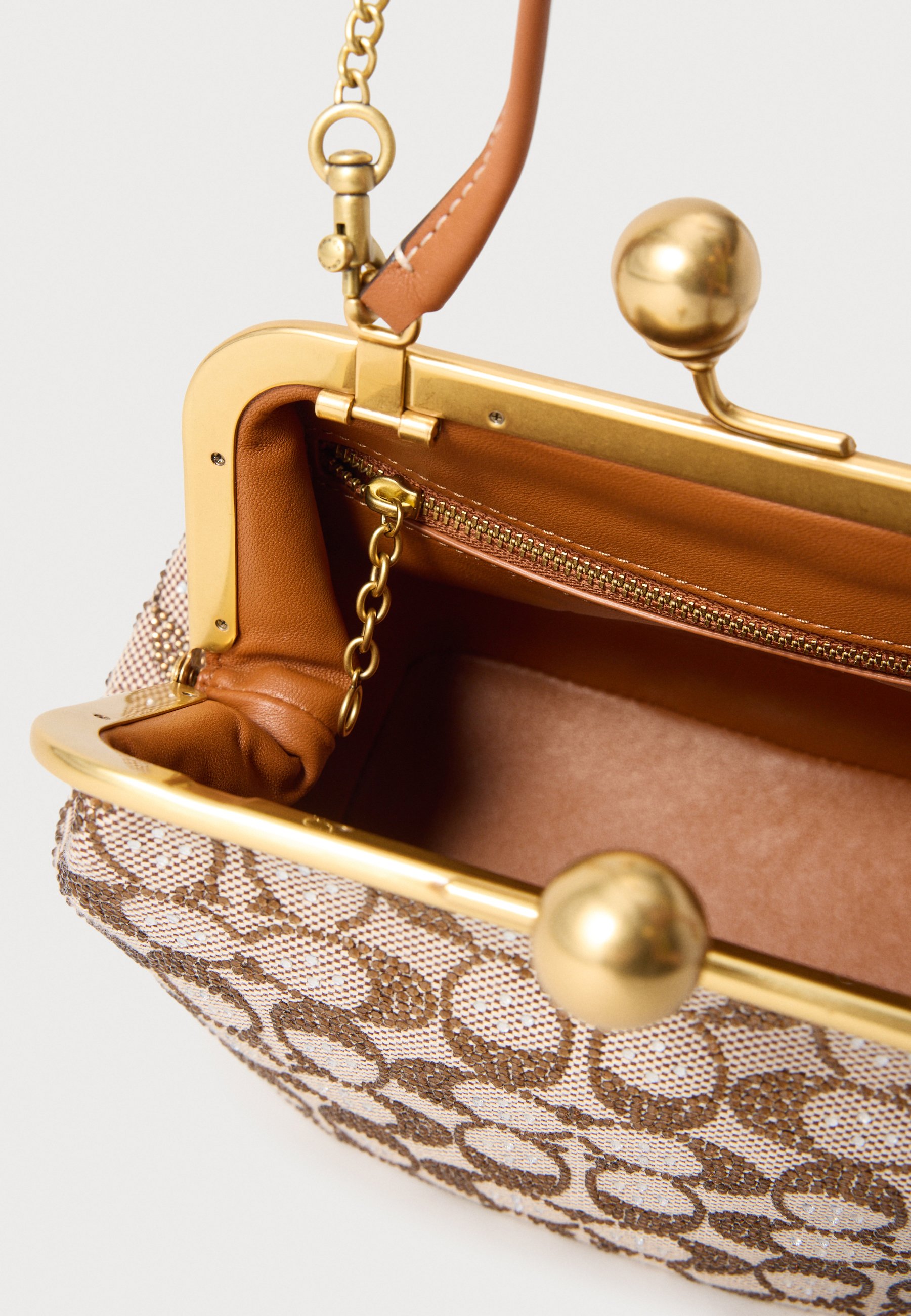 ◎美品◎ COACH スパンコール kisslock パーティバッグ シルバー COACH CRYSTAL SIGNATURE JACQUARD KISSLOCK FRAME BAG - Handbag