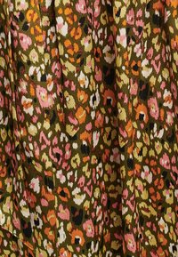 TUSSAH TILDA - Dolga obleka - khaki abstract animal