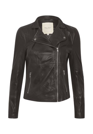 Schwarze Leder-Motorradjacke mit einem eingekerbten Kragen, asymmetrischem Reißverschluss und Reißverschlusstaschen auf beiden Seiten. Glatte Textur.