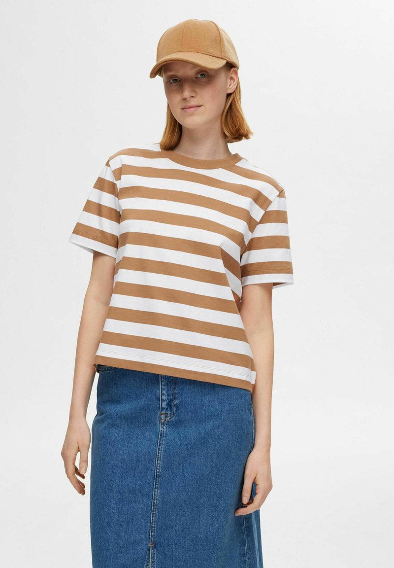 Selected Femme SLFESSENTIAL TEE - T-shirts med print - tobacco brown