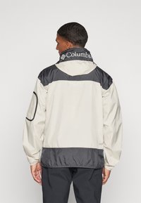 Columbia CHALLENGER™  - Vjetrovka - dark stone, shark