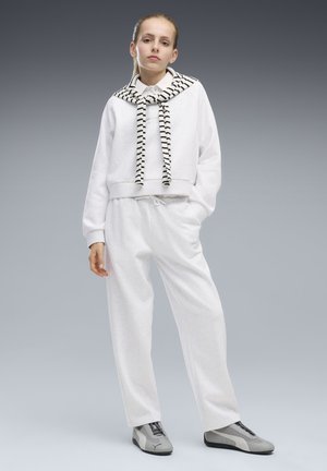 Puma, CLASS STRAIGHT LEG PANTS UNISEX - Παντελόνι φόρμας - white glow heather