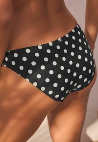 Next RUCHED SIDE HIGH  - REGULAR FIT - Spodný diel bikín - black white spot