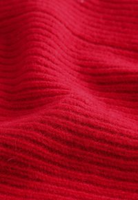 Next REGULAR FIT - Tubehalstørklæder - red