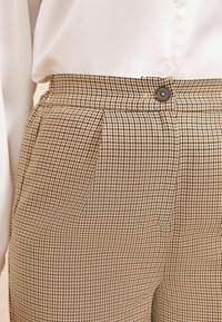 Friends Like These WIDE TAILORED CHECK PETITE - Nadrágok - brown