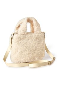 Torba na ramię z eko barankiem w kremowym kolorze, wyposażona w podwójne uchwyty i odpinany jasnokrmeowy pasek. Charakteryzuje się prostokątnym kształtem i teksturowaną powierzchnią.