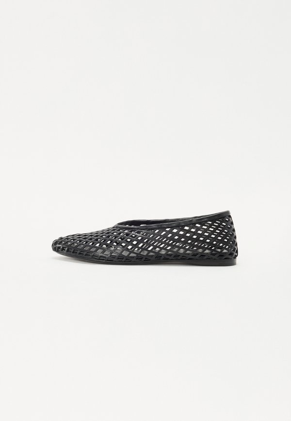 TEE PERFORATED BALLERINA FLATS - Ballet pumps