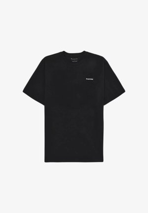 Camiseta negra de manga corta con texto pequeño blanco "Knowledge" en la parte superior izquierda del pecho, mostrada sobre un fondo blanco.