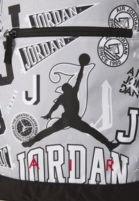 Thumbnail Image 4