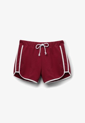 Bordowe sportowe spodenki z białym sznurkiem i białym obszyciem na krawędziach, z zaokrąglonym dołem i bocznymi paskami.