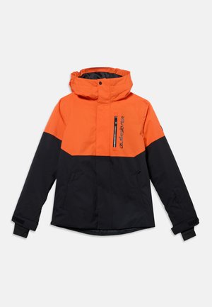 Veste d’hiver orange et noire à capuche avec poche zippée devant et manches longues, conçue pour protéger du froid.