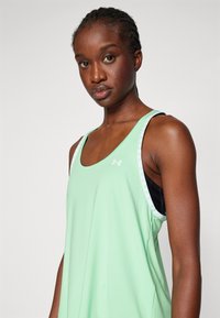 Under Armour KNOCKOUT TANK - Top - matrix green/white
