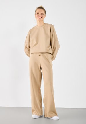 Even&Odd Tuta - beige