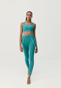 Born Living Yoga LUNA - Brassières de sport à maintien supérieur - verde