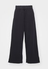 EMOTIONAL DANCE WIDE LEG PANTS - Calças de fato de treino - black