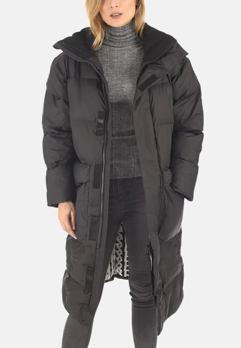 Rains Wintermantel zwart