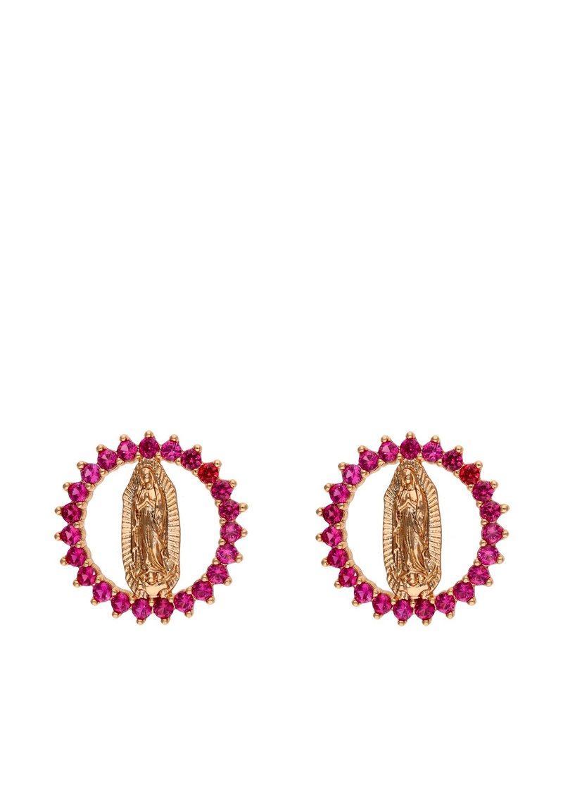 Arany fülbevalók, középen vallási alakzattal, kör alakú, rózsaszín drágakövekkel keretezve, hegyes díszítésekkel.