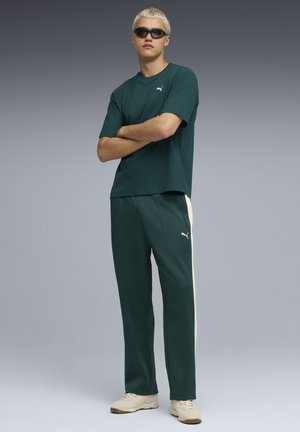 ALWAYS ON RELAXED TRAININGS - Tracksuit bottoms - green terrain/alpine snow