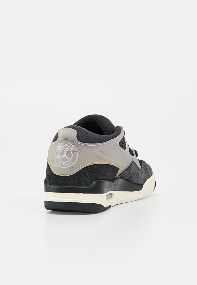 AIR JORDAN 4 RM