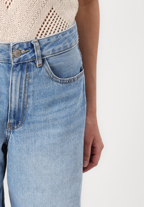 SAGE BERMUDA SHORTS - Shorts2