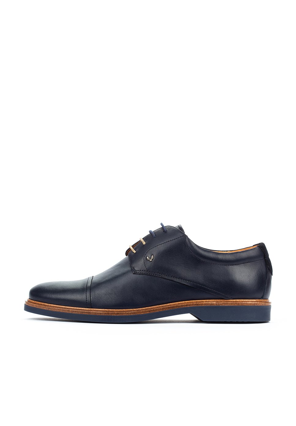 Con qué zapatos combinar un traje azul o negro de hombre – Denovas Blog
