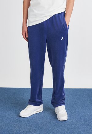 - Spodnie treningowe