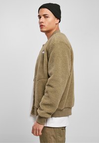 Southpole BASIC SHERPA  - Bomberjakke - khaki