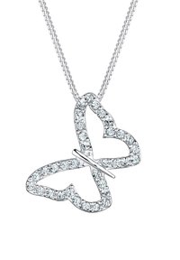 Collier en pendentif en argent en forme de papillon orné de cristaux transparents, présentant un design en openwork et une chaîne délicate. Ailes aux formes arrondies.
