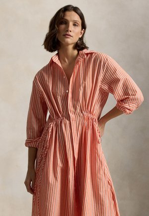 - Sukienka koszulowa