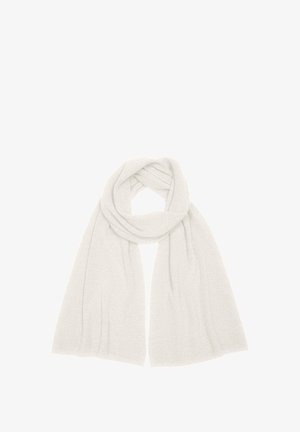 Weicher, weißer Strickschal, locker umgelegt mit zwei langen Enden, die hängen, vor einem schlichten weißen Hintergrund.