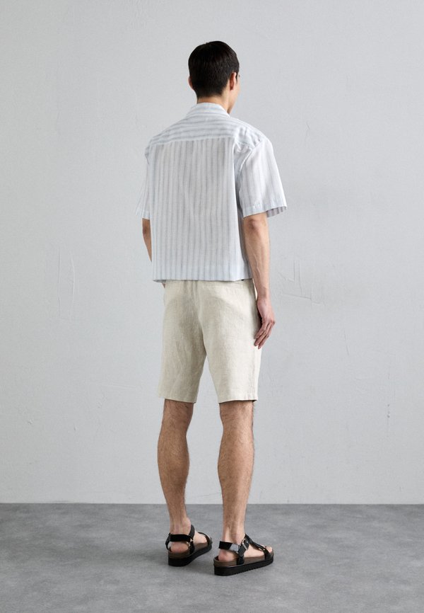 CROWN - Shorts - beige2