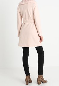 KIOMI Cappotto classico - light pink