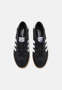 adidas Originals TISCHTENNIS - Treniņu apavi - core black/footwear white/crystal white