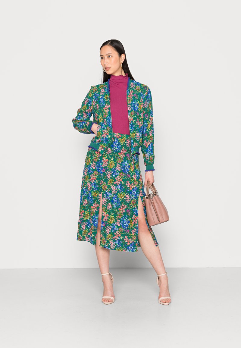 Damen Leichte Jacken | NAF NAF KPRAIRIE Bomberjacke prairie vert/grün - DJ24325 Damen Leichte Jacken | NAF NAF KPRAIRIE Bomberjacke prairie vert/grün - DJ24325