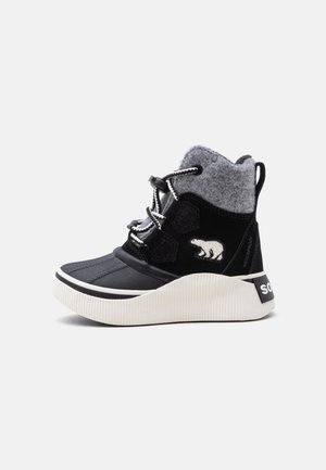 Sorel LITTLE KIDS OUT N ABOUT™ IV CHILLZ WP UNISEX - Χειμερινές μπότες - black/chalk