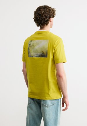 T-shirt imprimé - medium yellow