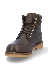 Bota de cuero marrón con acabado texturizado, ojales de metal dorado, diseño resistente de cordones y suela de goma con relieve.