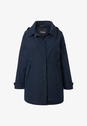 Dunkelblauer Damenregenmantel mit Reißverschlusstaschen, knöpfbaren Manschetten und weitem Kragen, markiert mit Ulla Popken.