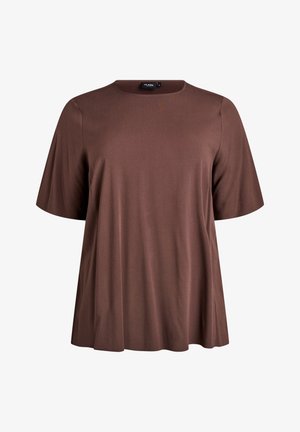 Camiseta marrón de manga corta con cuello redondo, confeccionada con tela suave, ajuste relajado y textura lisa. Sin patrones ni acentos visibles.