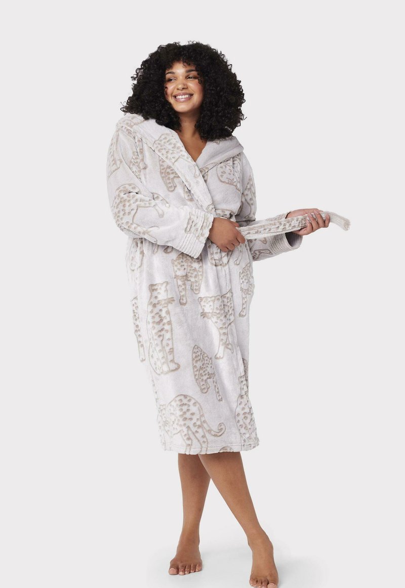Win: A Luxury Bown Of London Bathrobe - Worth £119
