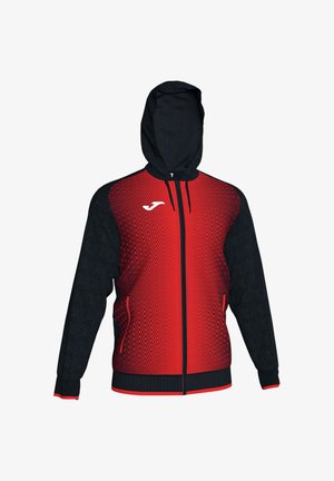 Schwarze und rote Kapuzenjacke mit Frontreißverschluss, zwei Seitentaschen und weißem Logo auf der oberen linken Brustseite.