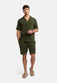 INDICODE JEANS - SET ZANDRO - Shirt - army Thumbnail Image 1
