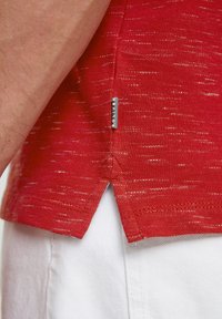 s.Oliver MIT FLAMMGARNSTRUKTUR - Koszulka polo