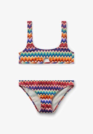 To-delt bikini med flerfarvet zigzag-mønster, der har en top med scoop-halsudskæring og frontudskæring samt matchende lavtsiddende underdel.