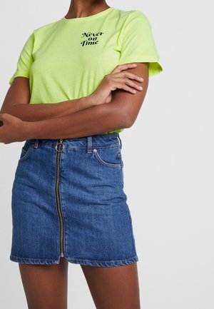 T-shirt con stampa - neon yellow