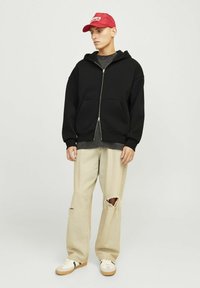 Jack & Jones EINFARBIG  - Užtrauktuku užsegamas treningas - black