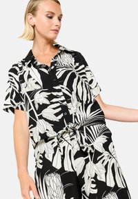 WITH TROPICAL PRINT - Camicia - black