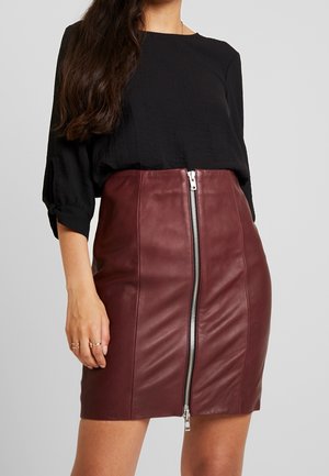 Blusa - black