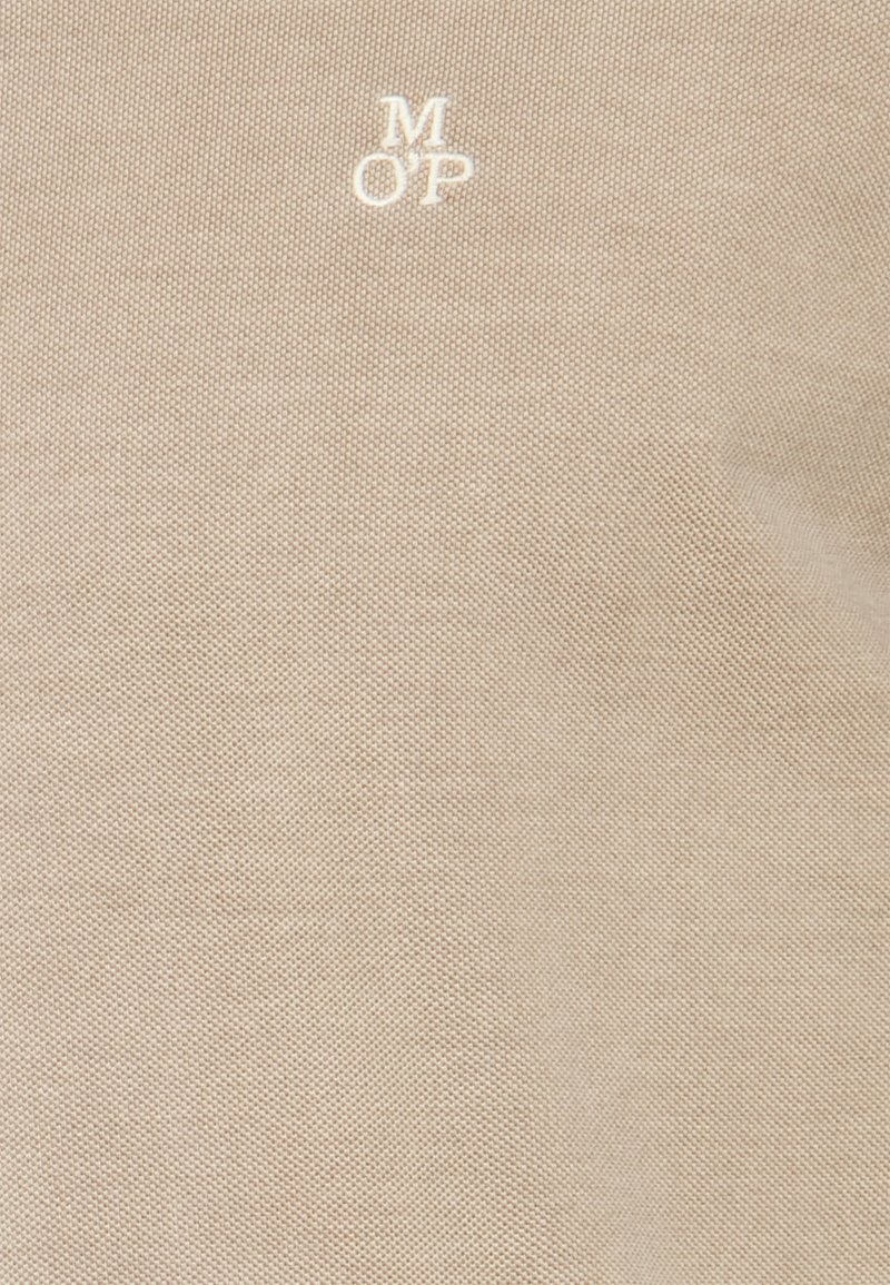 Herren T-Shirts basic | Marc O'Polo SHORT SLEEVE RIB DETAILS SLITS AT HEM Poloshirt stone harbour/braun - HI94253 Herren T-Shirts basic | Marc O'Polo SHORT SLEEVE RIB DETAILS SLITS AT HEM Poloshirt stone harbour/braun - HI94253